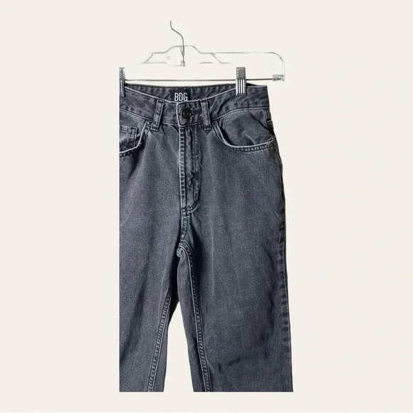 0344W. BDG URBAN OUTFITTERS MOM DENIM‎ JEANS BLACK IN COLOR SIZE 24 - Picture 2 of 9